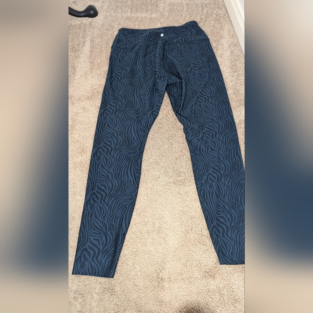 Peleton Size Small - image 8